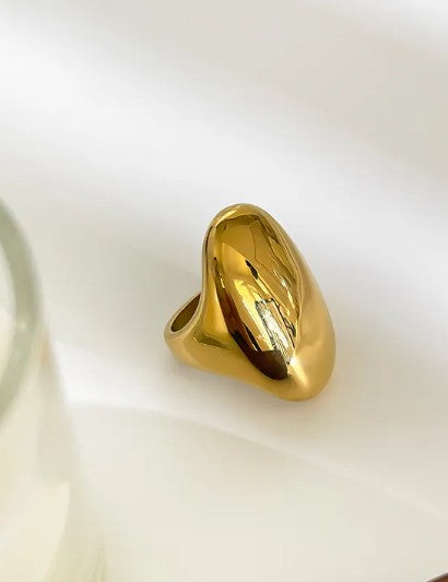 Oval Ring