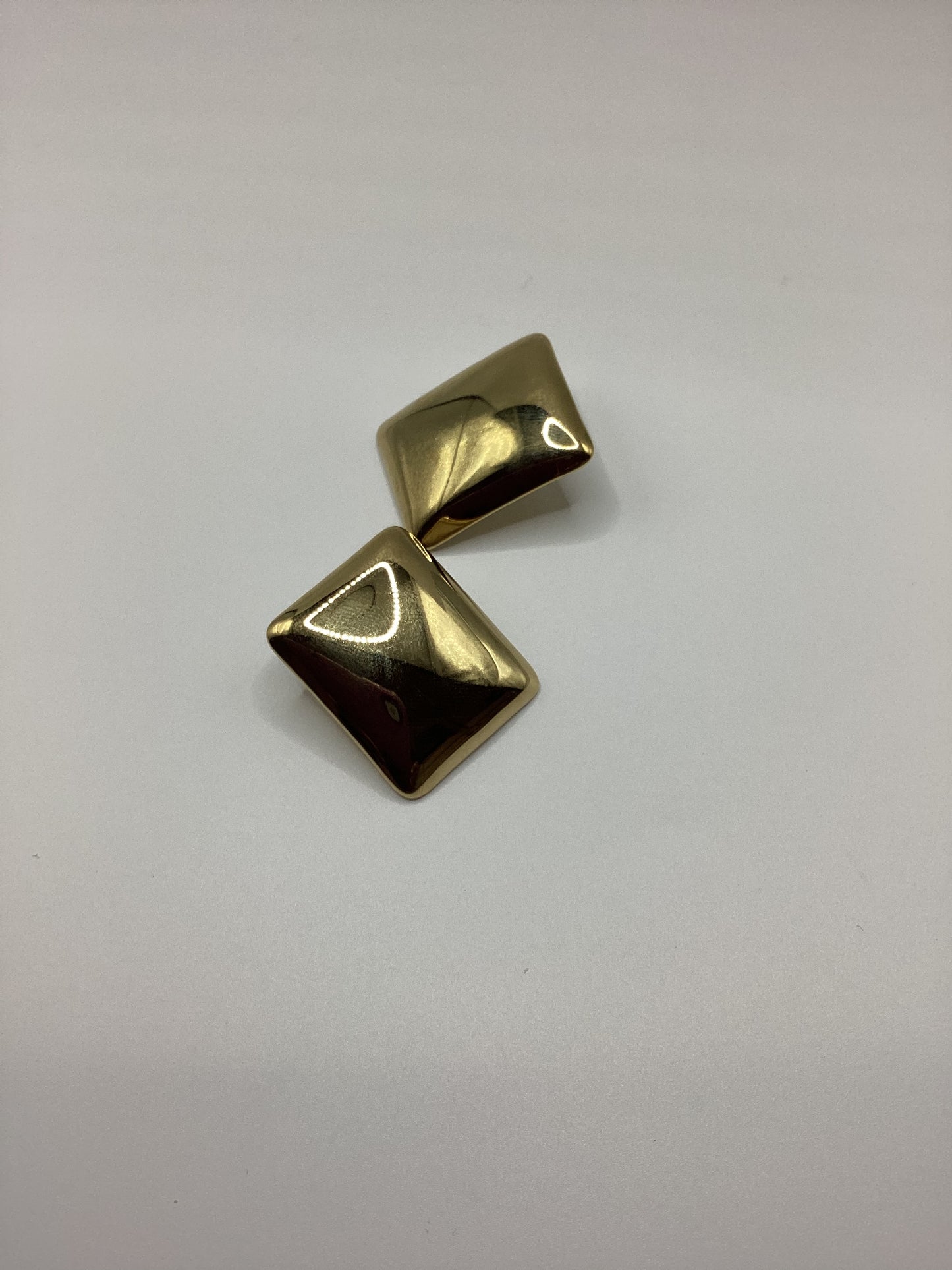 Priscilla Studs