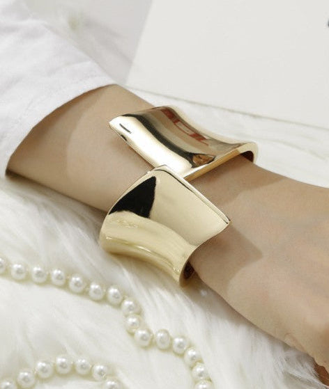Roary Wrap Cuff