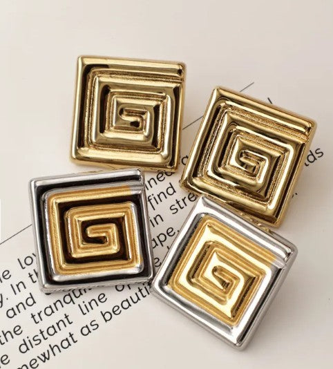 Stevie Studs